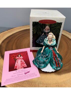 1995 Hallmark Keepsake Ornament Holiday Barbie Collectors Series Box